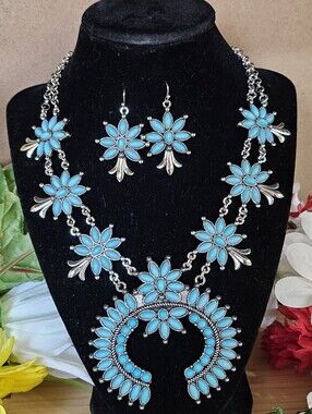 💥Ancient Blossom Necklace & Earrings Set